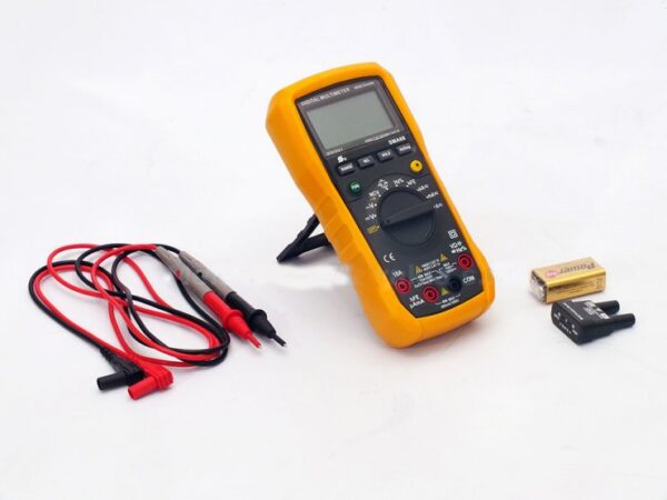 Digitálny multimeter 3